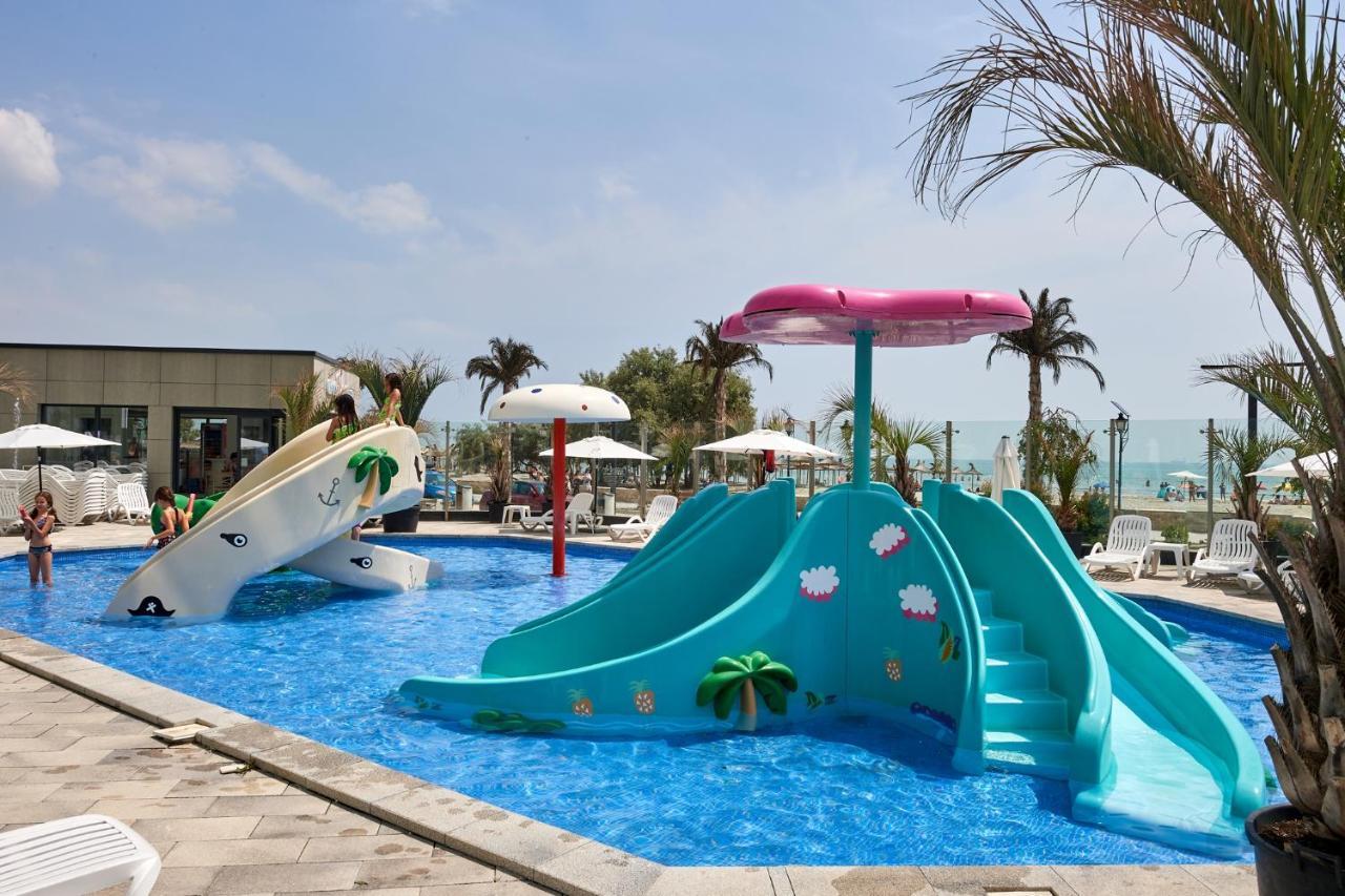 Fineloft Sea View Apartment-Spa N Pools Beach Resort ナボダリ エクステリア 写真